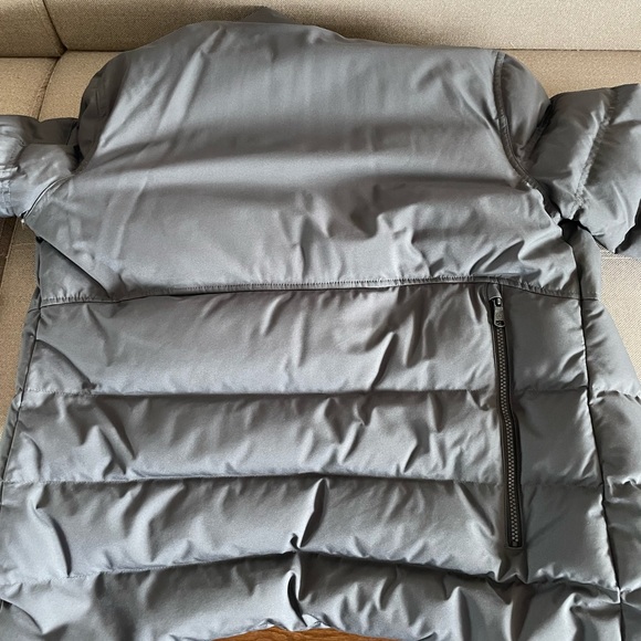 Aether Apparel puffer jacket - Picture 5 of 9